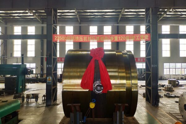 235MN aluminum extrusion container assembly, 120 tons, finished and ready for delivery in Dalian Victor Machinery workshop